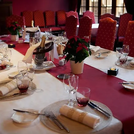 Inter-hotel Blanche De Castille 3* Dourdan